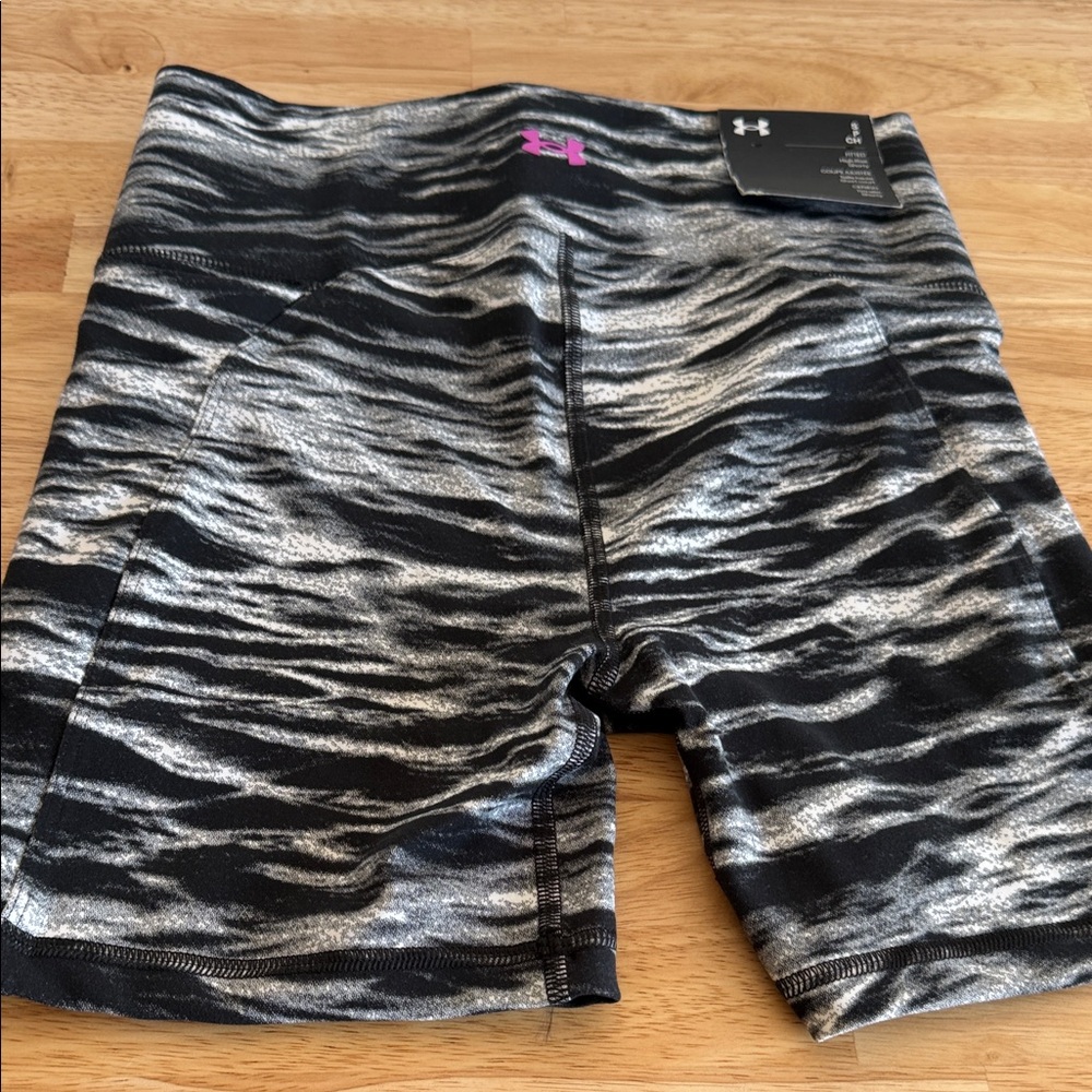 Women's Black and Gray Patterned Shorts - Picture 4 of 10